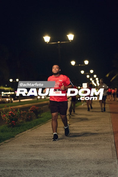 NightRun-achtarfoto-101825.jpg