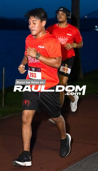 NightRun-elguillephoto-9212.jpg