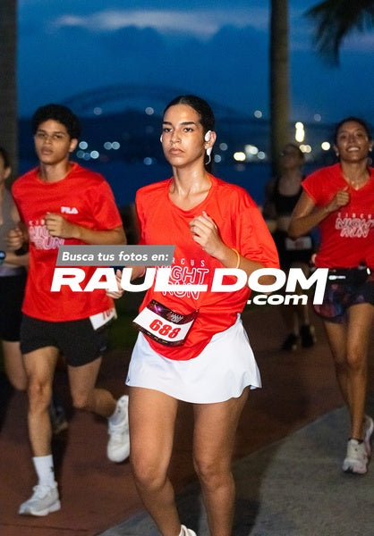 NightRun-elguillephoto-9223.jpg