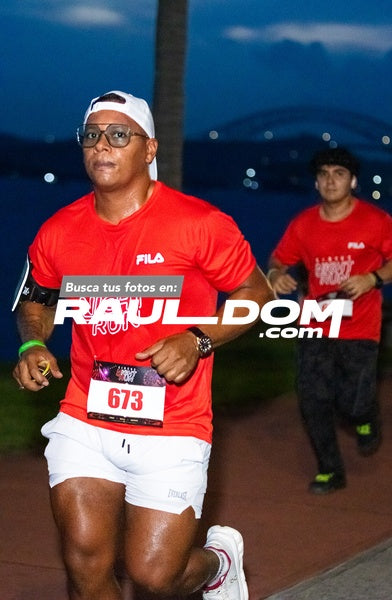 NightRun-elguillephoto-9238.jpg
