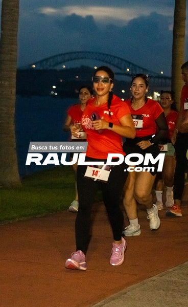 NightRun-elguillephoto-9239.jpg