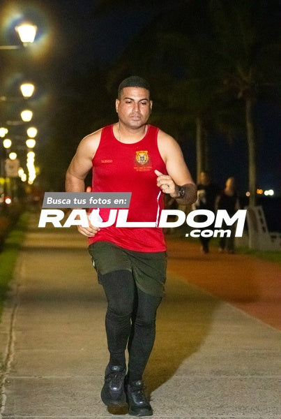 NightRun-elguillephoto-9309.jpg