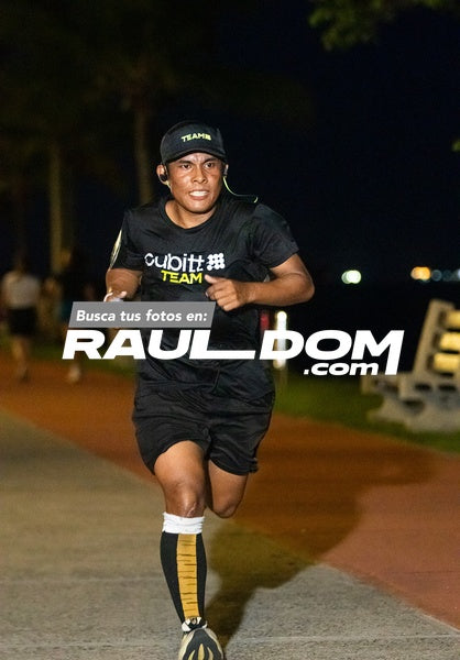 NightRun-elguillephoto-9316.jpg
