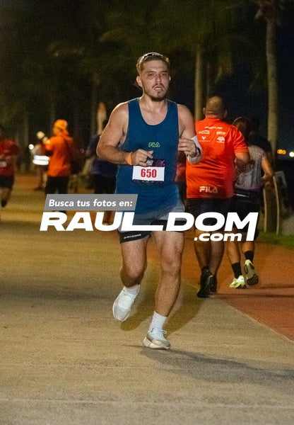 NightRun-elguillephoto-9318.jpg