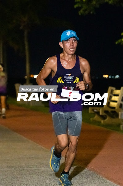 NightRun-elguillephoto-9324.jpg
