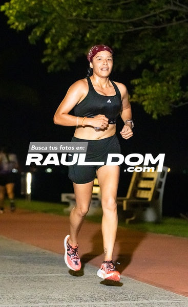 NightRun-elguillephoto-9372.jpg