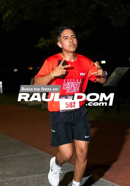 NightRun-elguillephoto-9418.jpg
