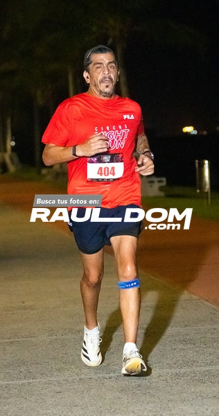 NightRun-elguillephoto-9420.jpg