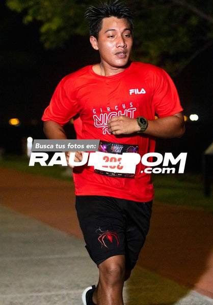 NightRun-elguillephoto-9444.jpg