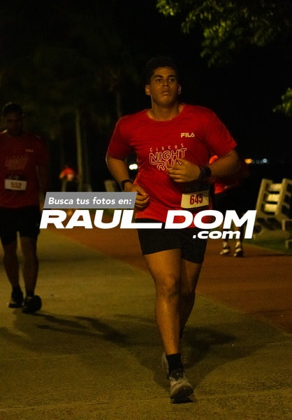 NightRun-elguillephoto-9453.jpg