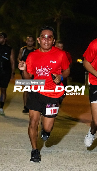 NightRun-elguillephoto-9454.jpg