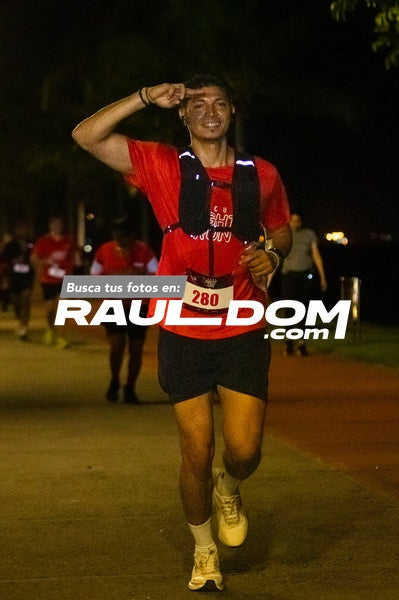 NightRun-elguillephoto-9529.jpg