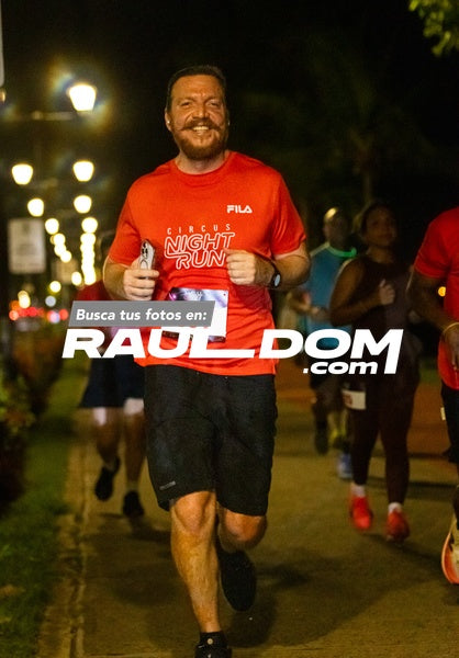 NightRun-elguillephoto-9541.jpg