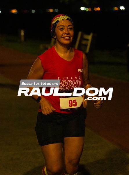 NightRun-elguillephoto-9614.jpg