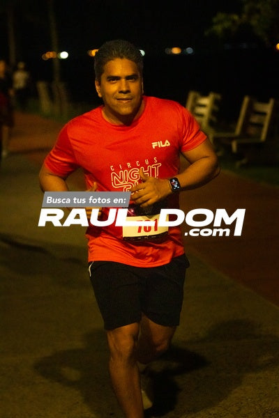 NightRun-elguillephoto-9709.jpg