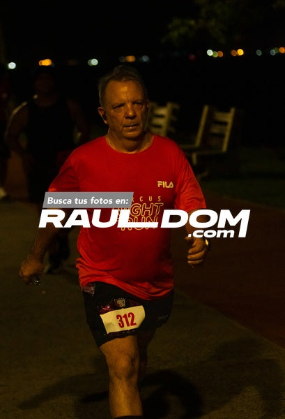 NightRun-elguillephoto-9734.jpg