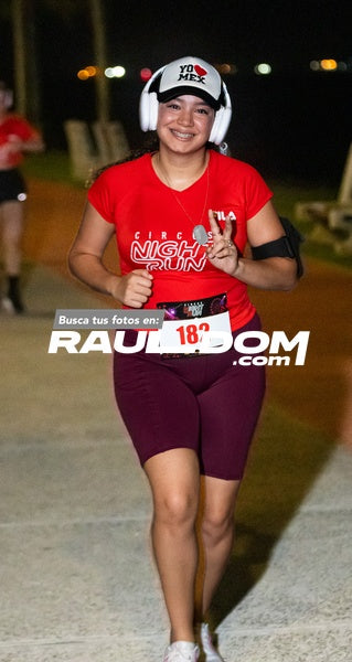 NightRun-elguillephoto-9746.jpg