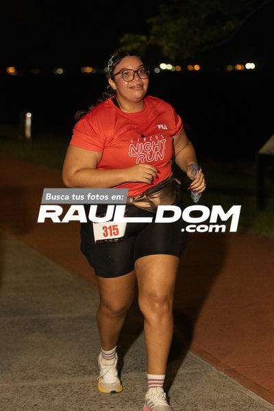 NightRun-elguillephoto-9871.jpg