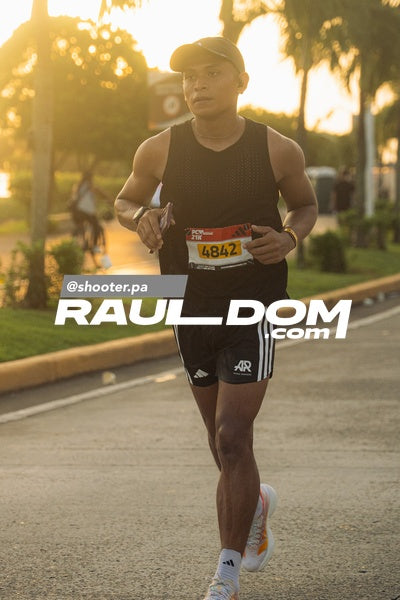 PanamaCityMarathon-shooterpa-05010.jpg